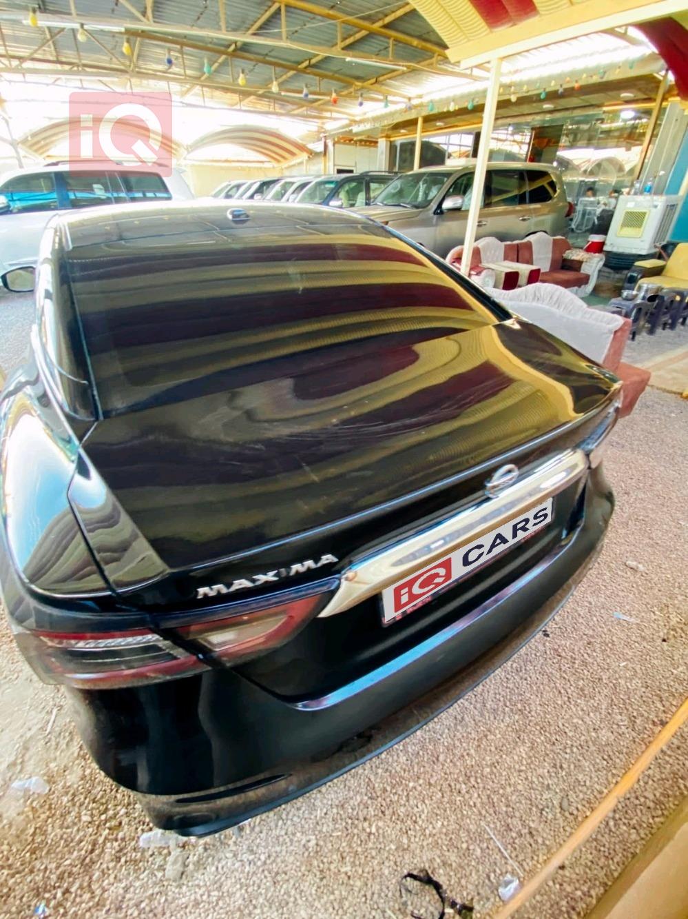 Nissan Maxima